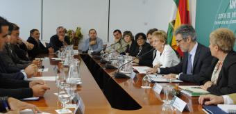 Imagen de la reunión con el sector pesquero de Huelva